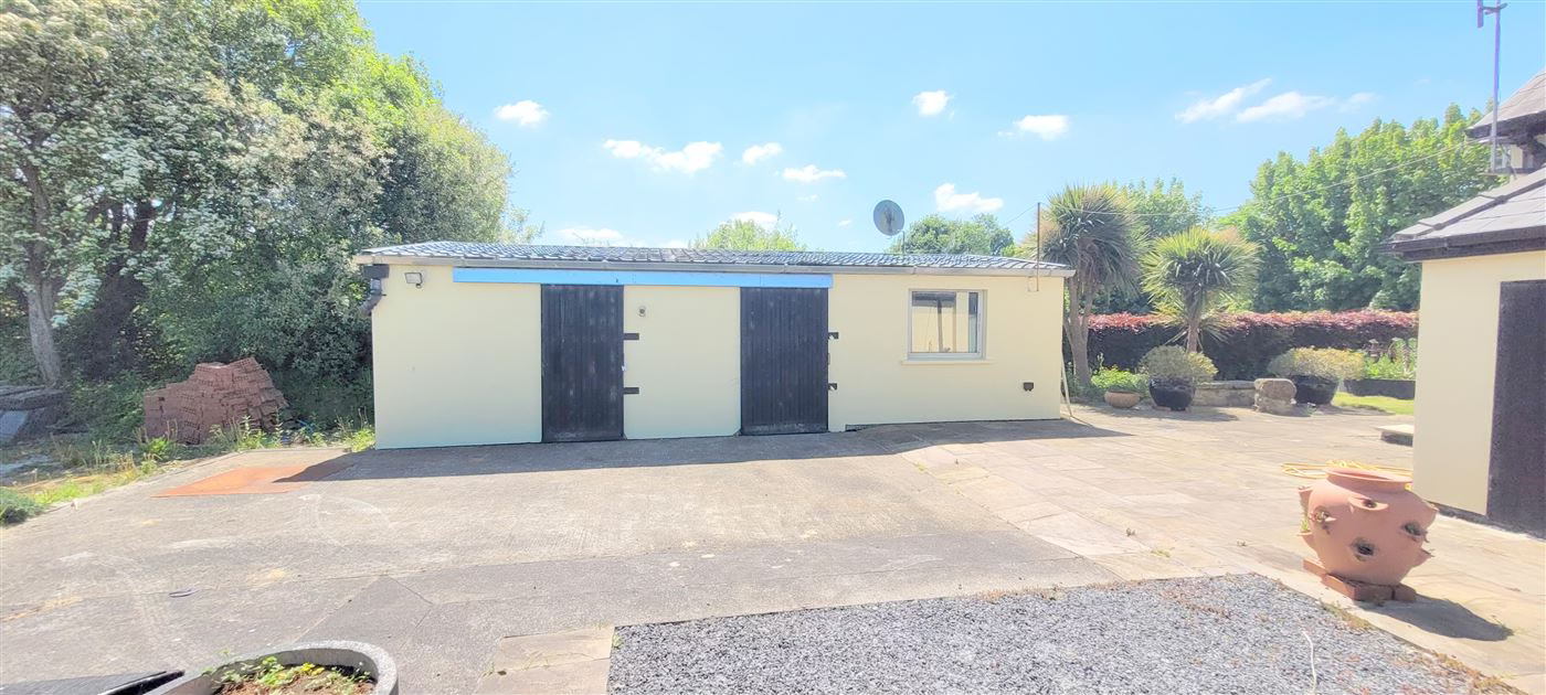 detached shed